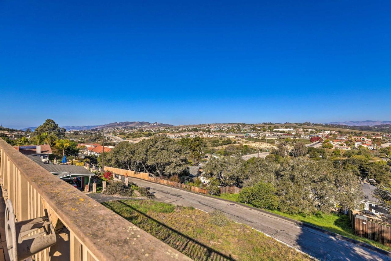 Вилла Retro House With Deck And Arroyo Grande View Экстерьер фото