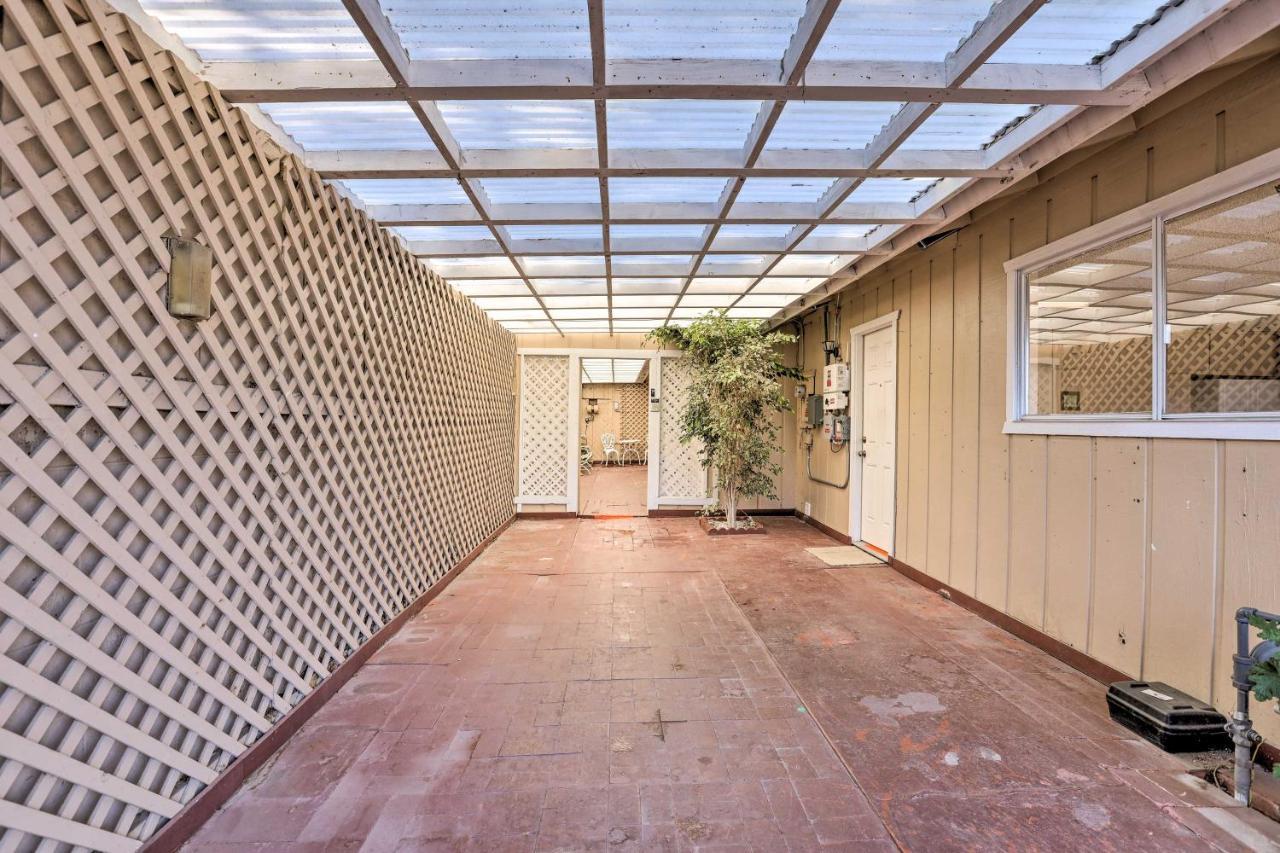 Вилла Retro House With Deck And Arroyo Grande View Экстерьер фото